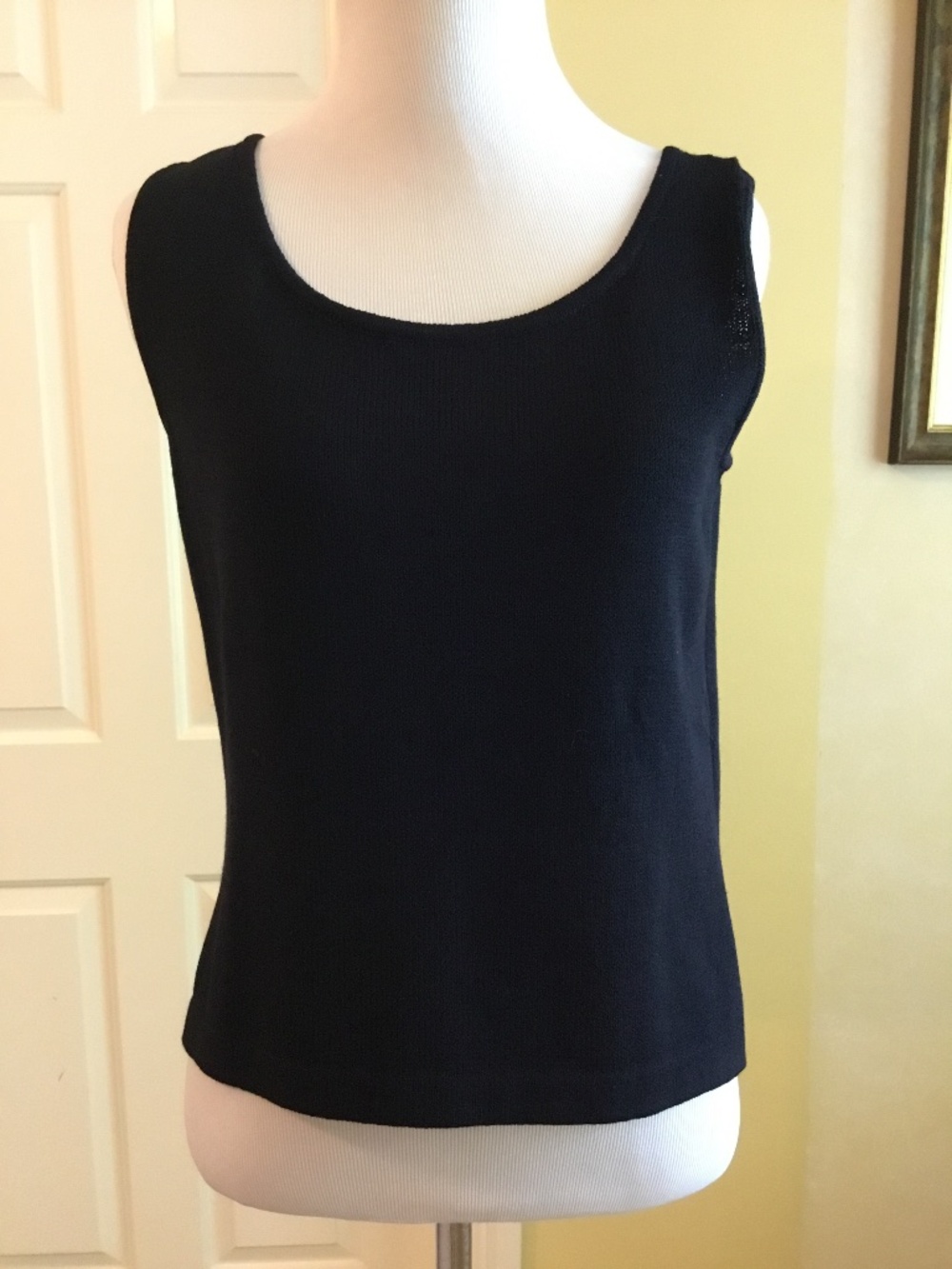 St. John Basics Black Santana Knit Sleeveless Shell Tank Top